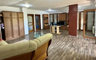 Casa spatioasa cu teren de 800 mp, Muntenii de Jos - 5 camere - Poză 13