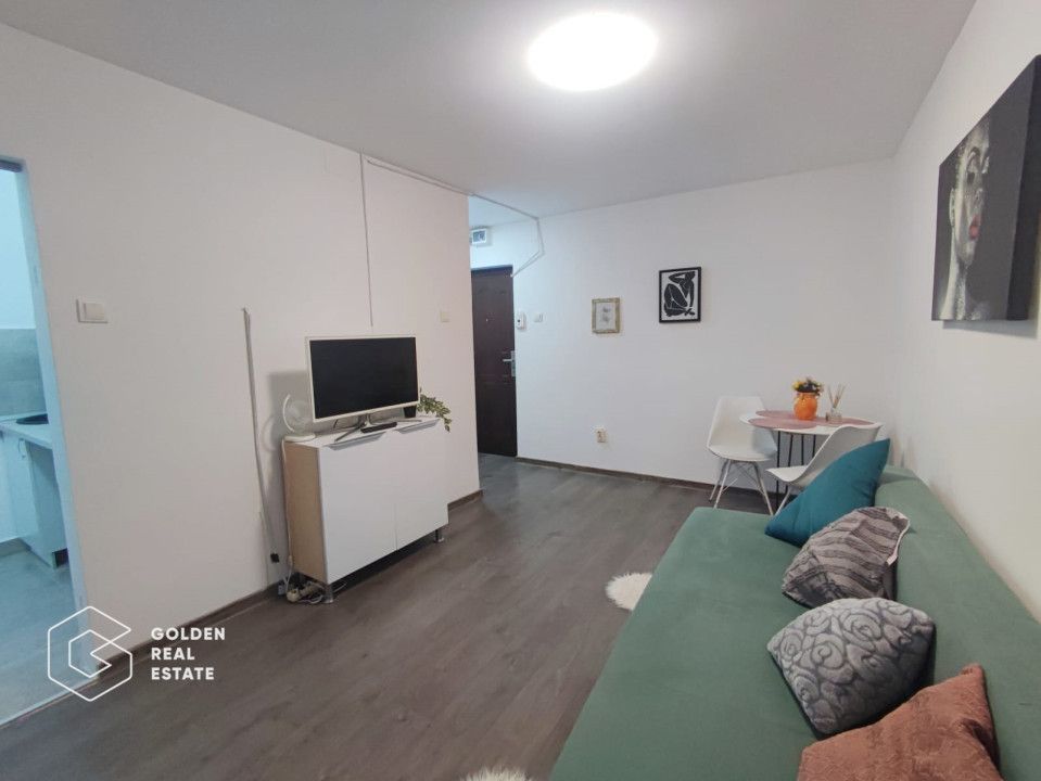 Garsoniera tinereasca, etaj 3, 6 Vanatori - Poză 3