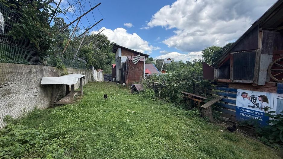 Vila S+P+1,+ garaj inchis + terasa si teren intravilan 6300 mp - Poză 56