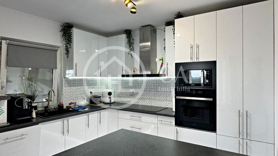 Casă de vânzare cu 3 camere si o anexa  in Sântandrei, Bihor - Poză 13