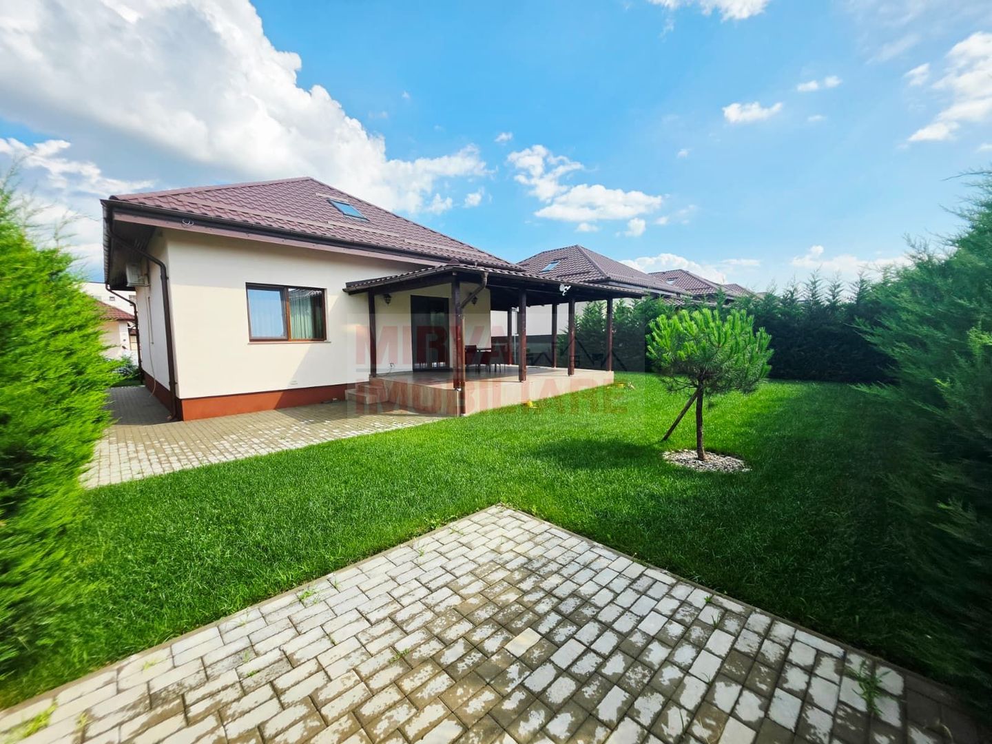 Vilă 5 camere de închiriat – Păulești, Cartier Magnolia - Poză 1
