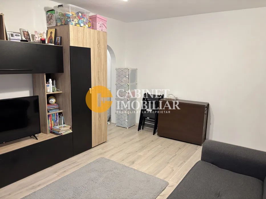 2 Camere Semidecomandat- etaj 2- Zona Alexandru cel Bun - Poză 2