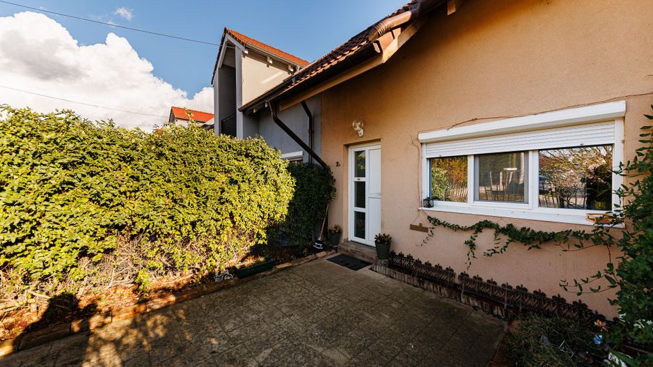 Casă primitoare și cochetă în Dumbrăvița – langa pădure și lac | Com 0 - Poză 8