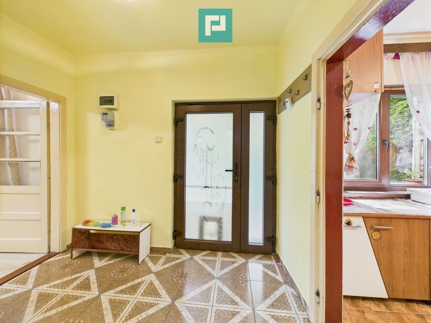 Casă de cărămidă in Grădiște - Poză 1