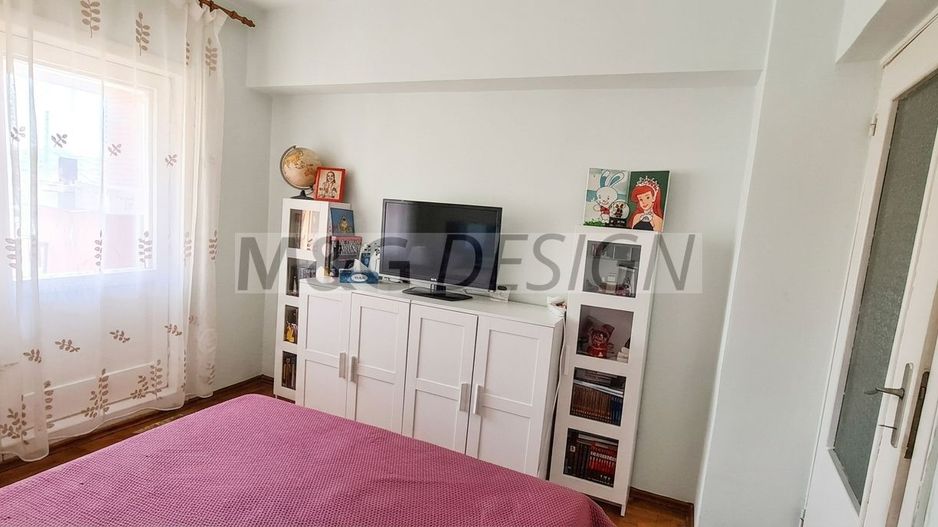 4 camere  etaj 1 zona Turist-Sagului - Poză 4