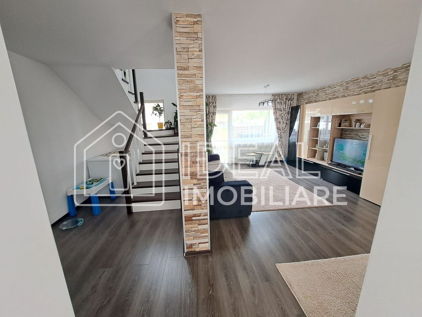 Casa cu 4 camere Mobilata-Utilata, in Cartierul Arhitectilor - Poză 15