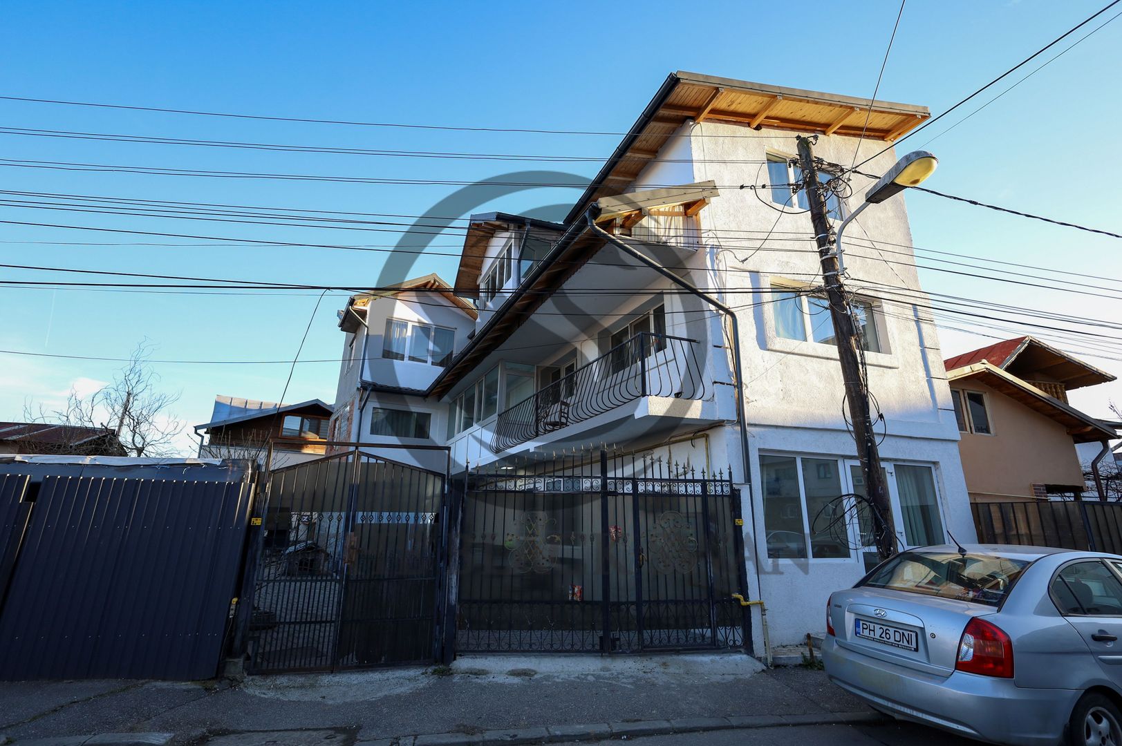 Casa cu 7 camere + spatiu comercial de vanzare | Comision 0 % - Poză 1