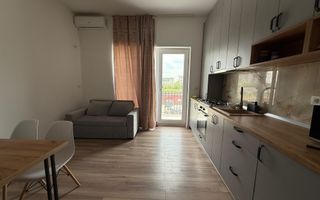 Mobilat si utilat. Etaj 1. Strada asfaltata - Poză 1