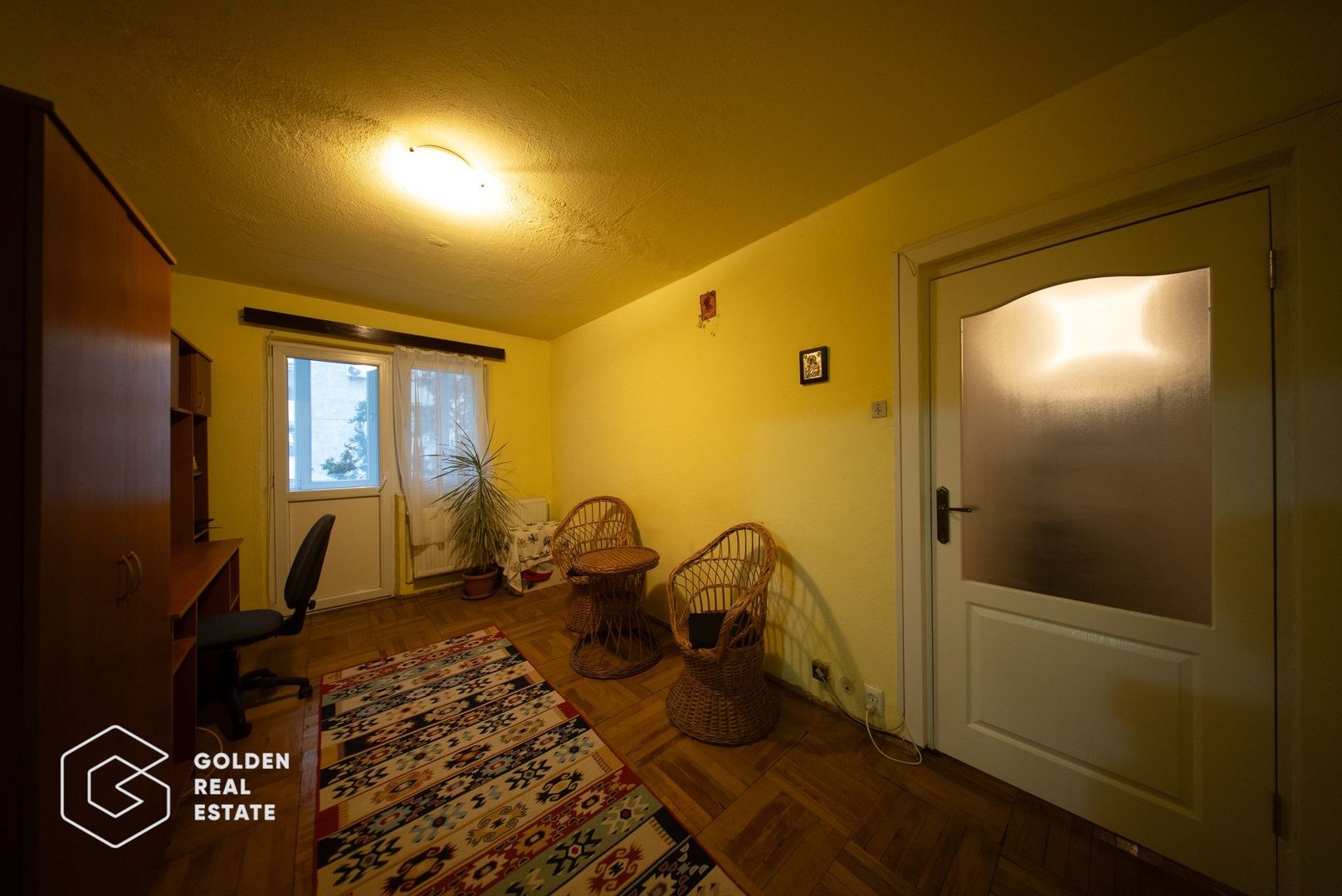 Apartament 4 camere, etaj 1, centrala proprie, zona Vlaicu - Poză 2