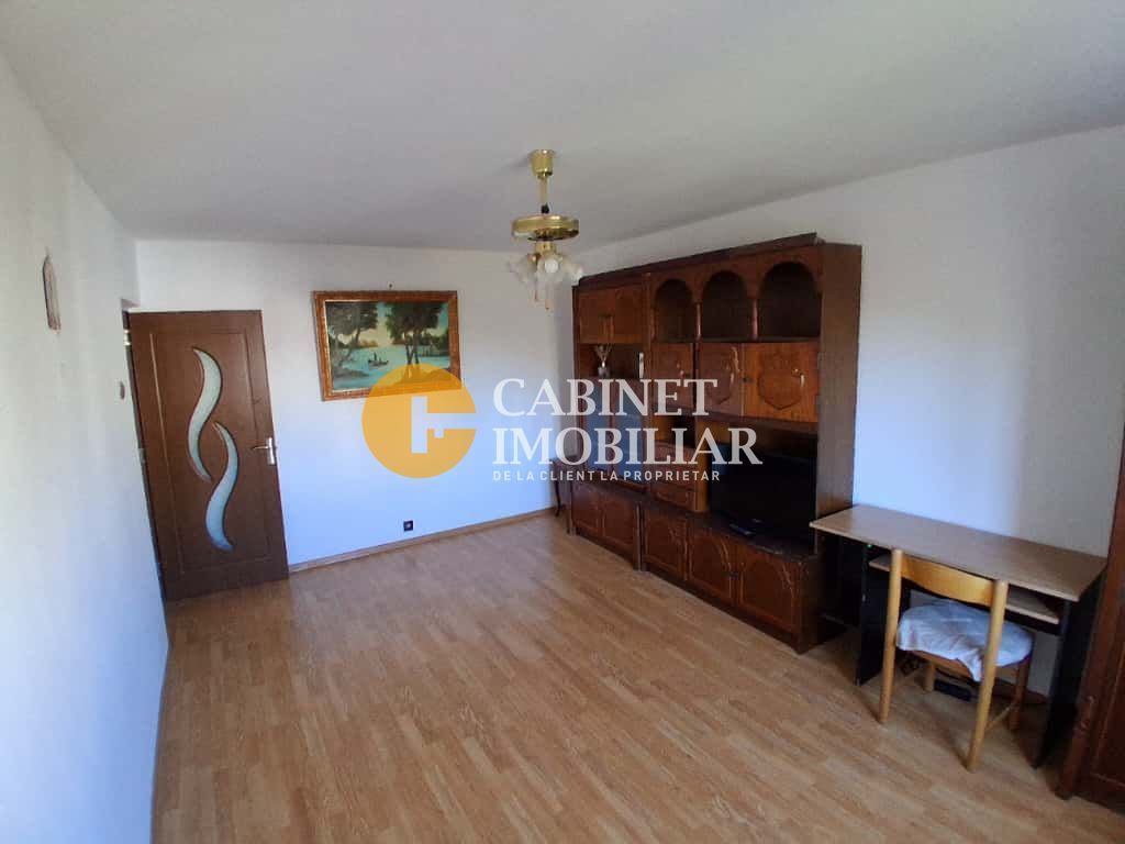 Apartament 2 camere,  decomandat, zona Tatarasi - Poză 2