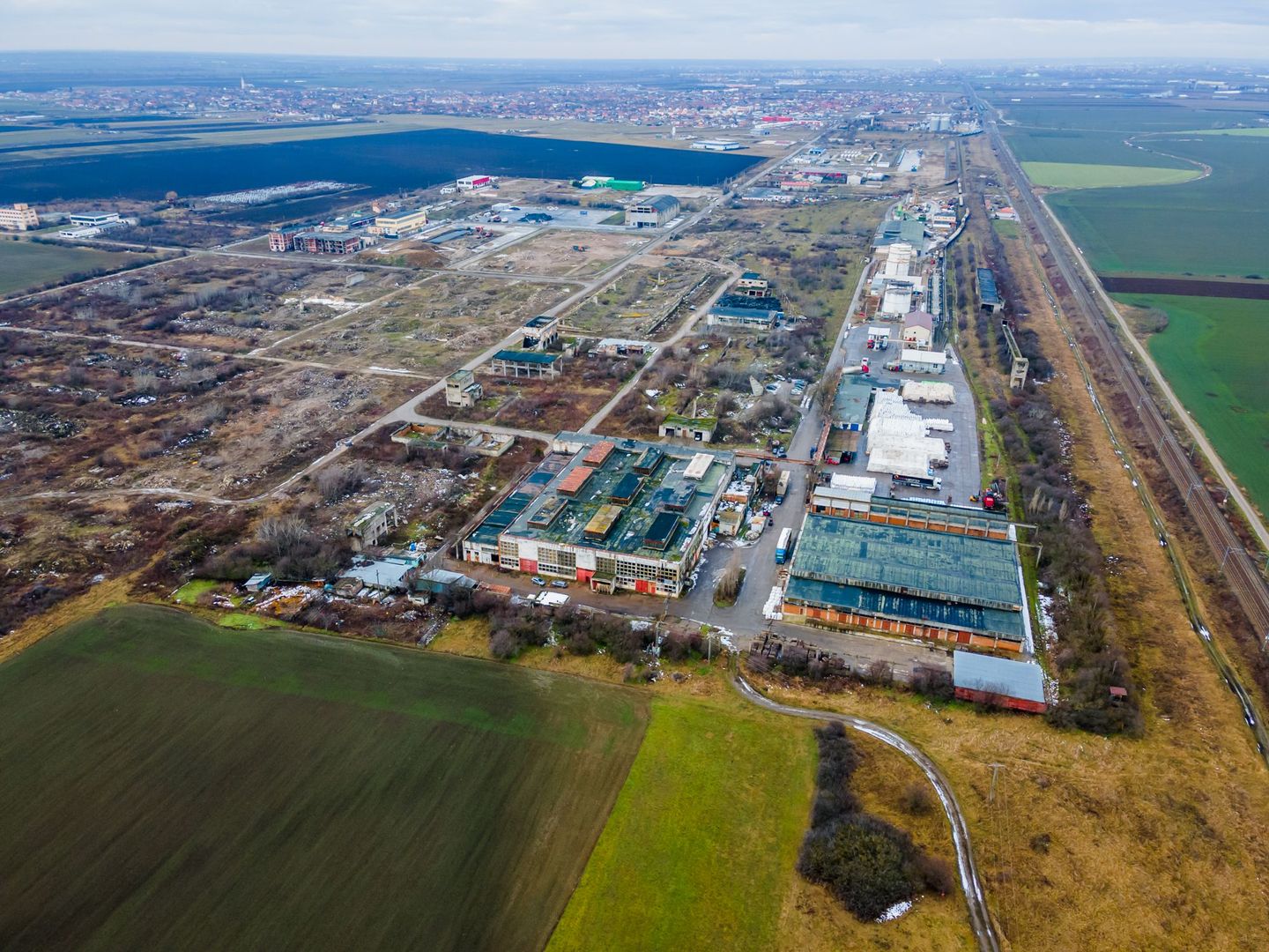 Hală pretabilă confecții metalice Vladimirescu - Poză 6