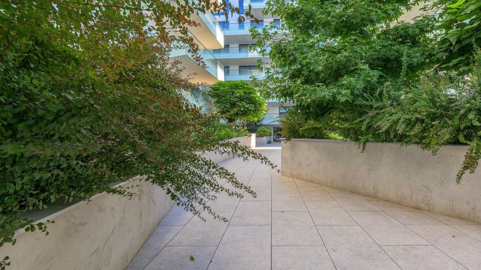 Pines Residence - Poză 5