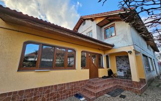 Casa 4 camere, 300 mp utili, 562 mp teren, zona Centru - Poză 1