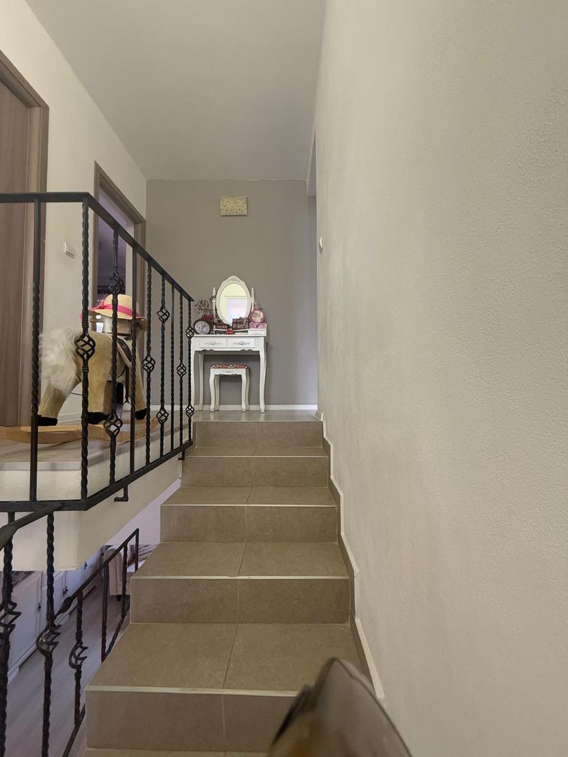Casa insiruita/duplex - Dumbravita - Poză 4