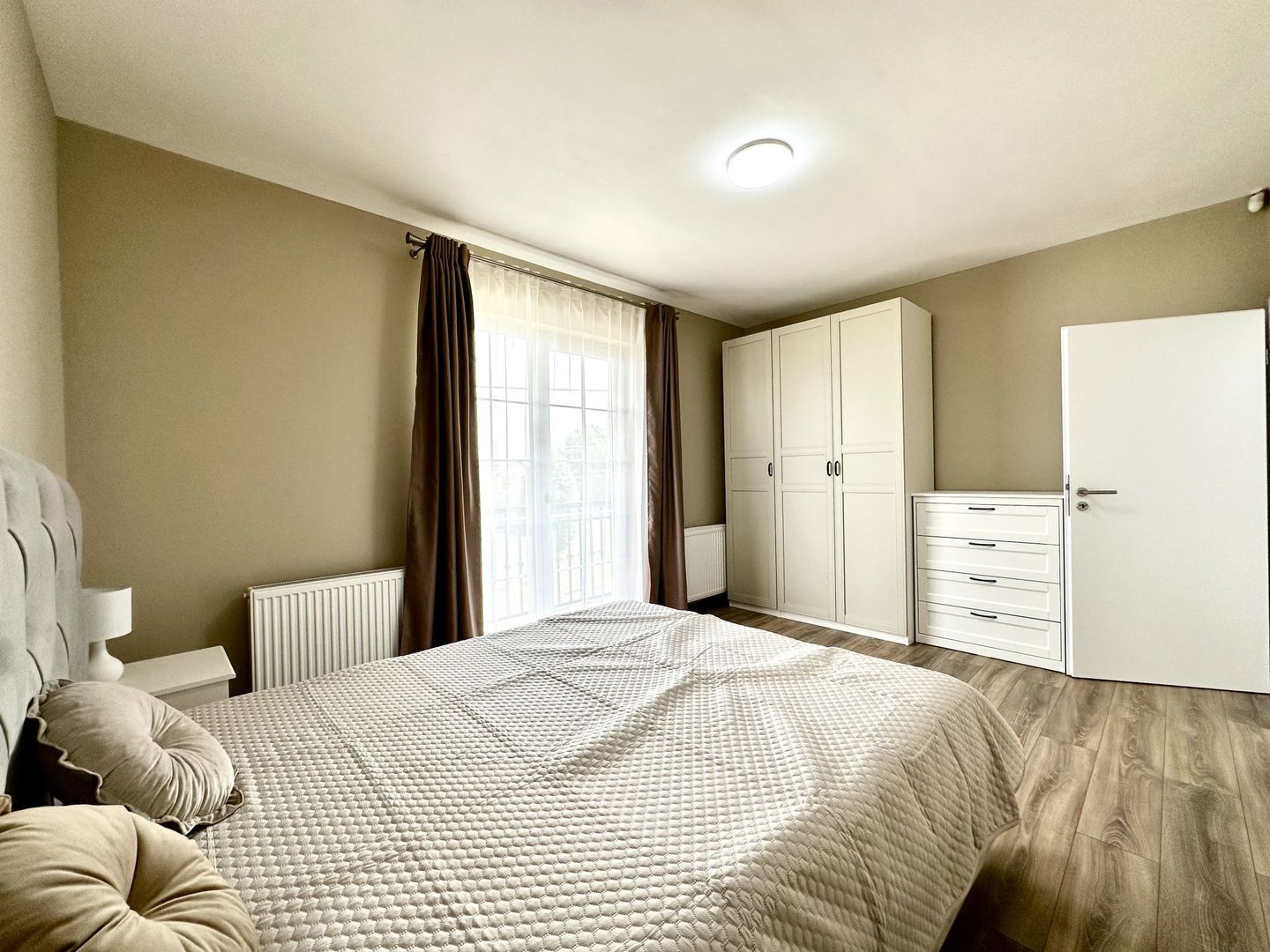 Casa cu 4 dormitoare de închiriat - Dumbravita - Poză 31