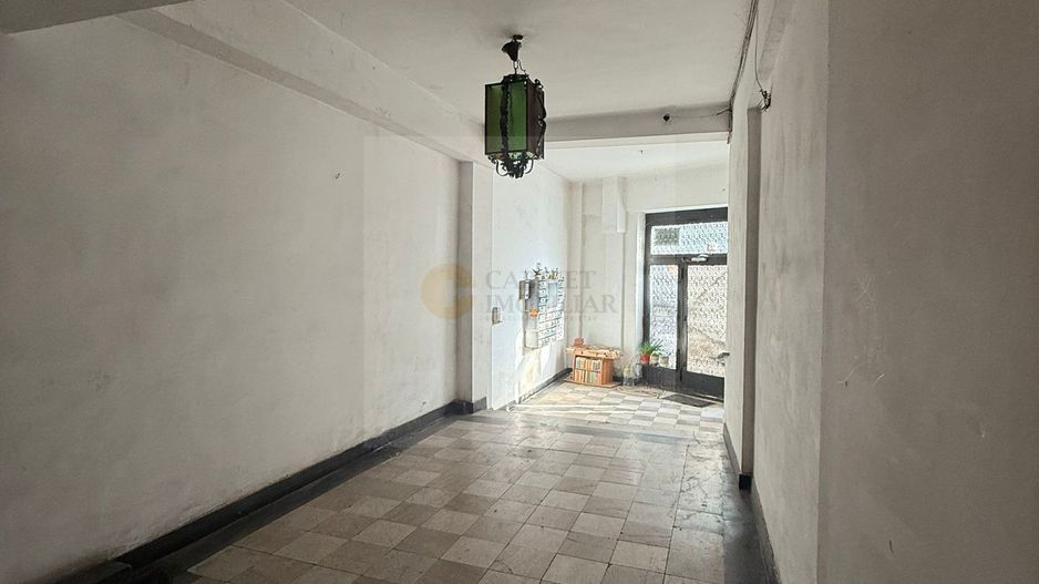 Garsoniera  | Vedere catre bulevard  |  Kogalniceanu - Cismigiu - Poză 9