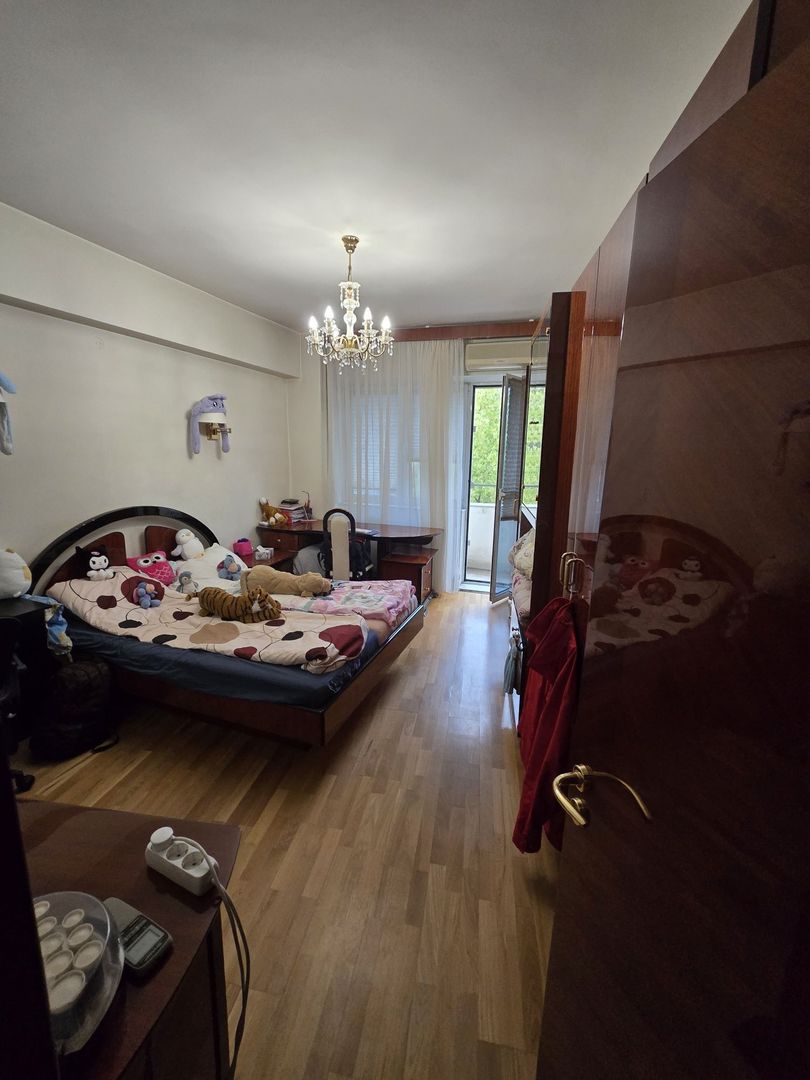 De vanzare Apartament 4 camere Vasile Lascar, Central, Creditabil - Poză 3