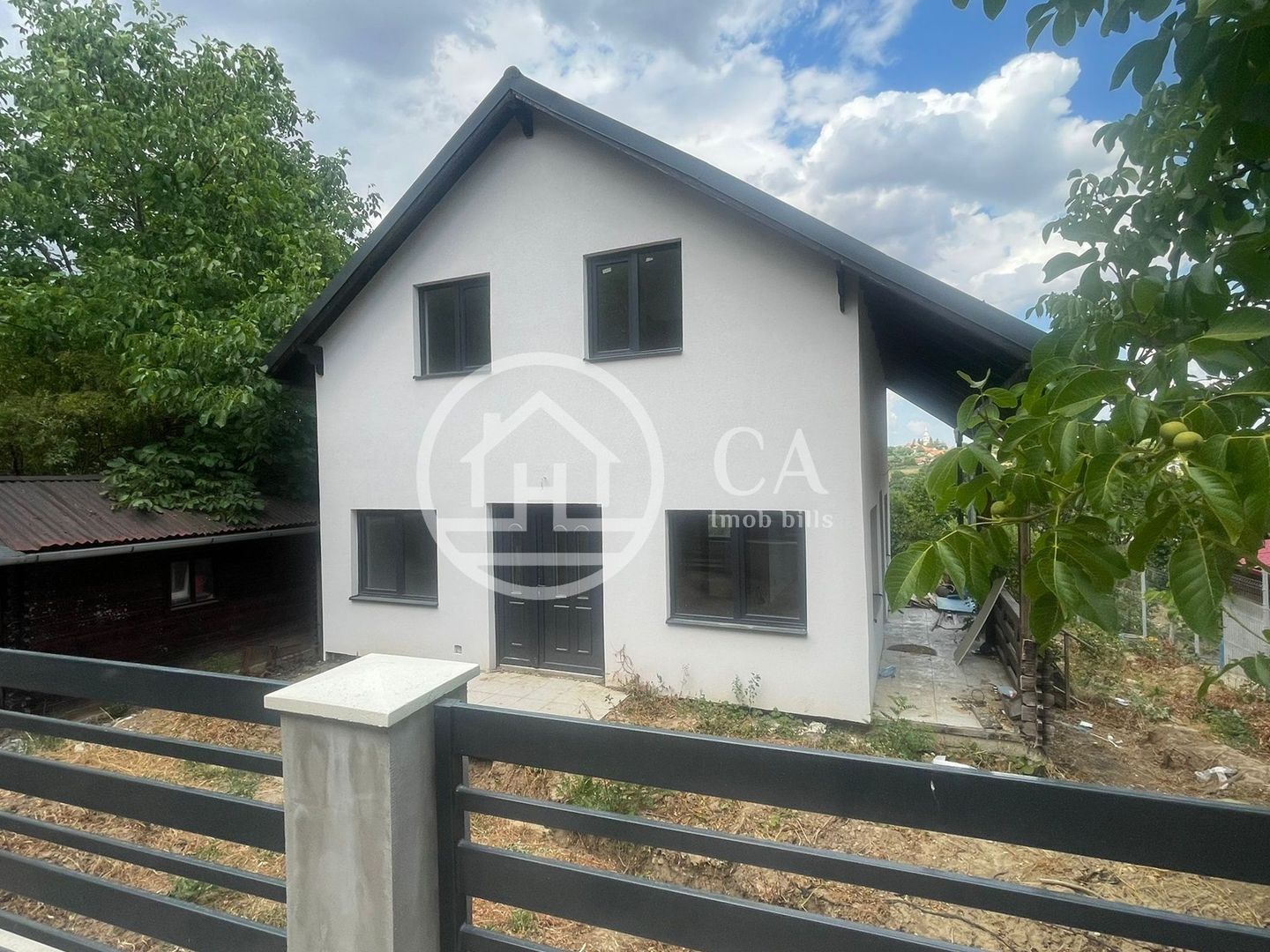 Casă de vânzare cu 3 camere in Paleu, Bihor - Poză 1