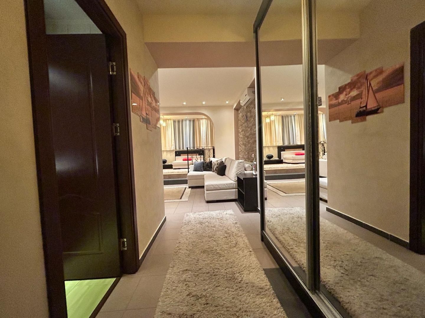 Apartament modern cu 2 camere, 94 mp utili, în bloc nou.Mobilat  si utilat - Poză 22