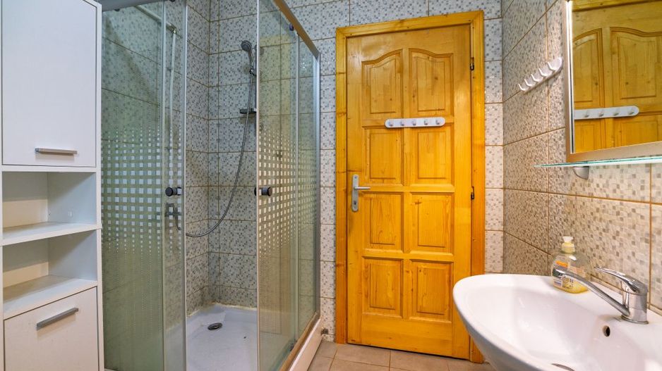 Casa moderna si casa bunicii + 6300 mp teren,Oaza autentica in Corbi Arges- - Poză 16