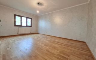 Liber, apartament 2 camere, 53 mp, Nicolina - Belvedere, baie cu geam - Poză 2
