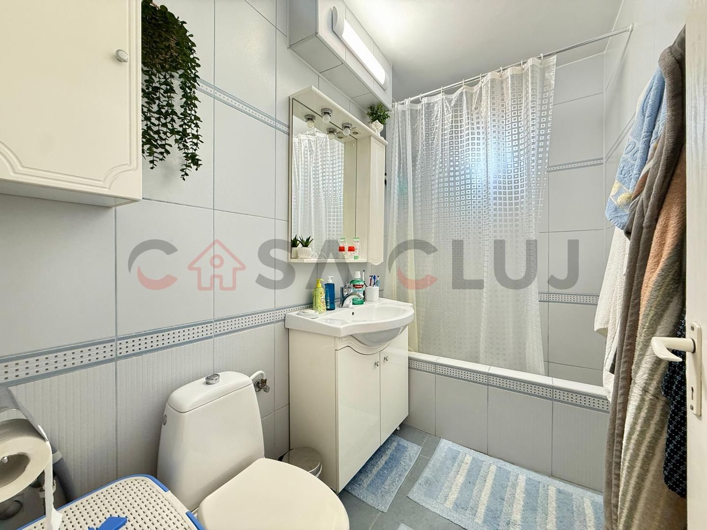 3 camere, la cheie, zona Transilvania College Gheorgheni - Poză 7