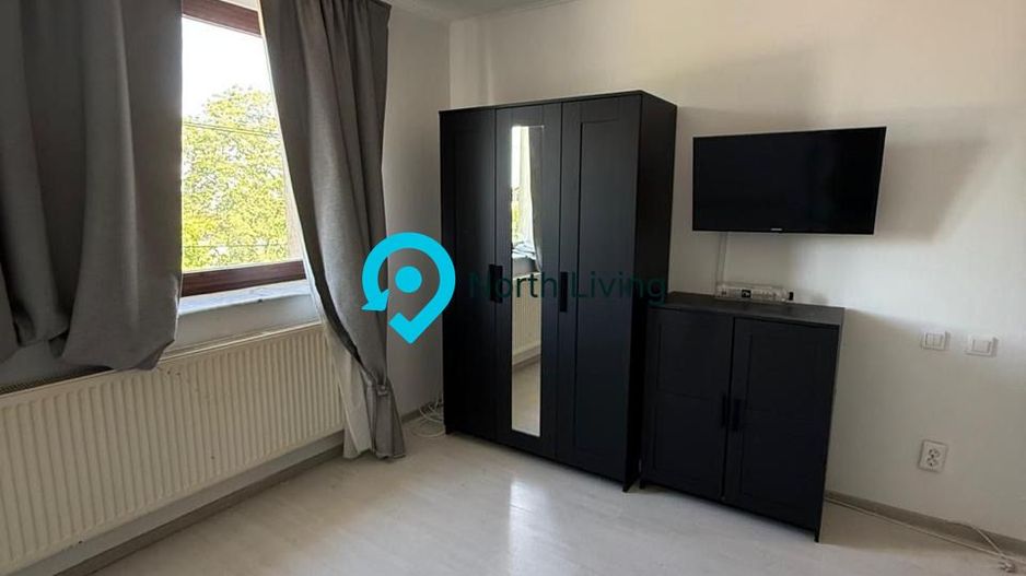 Casă spațioasă de vânzare - Braneşti - Poză 11
