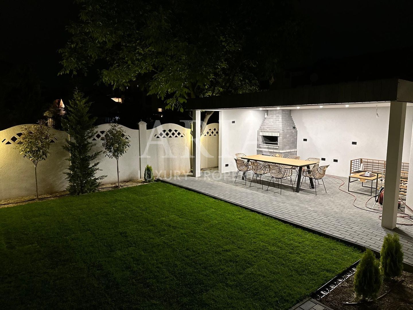 Vila de LUX cu 7 camere IANCU NICOLAE - Poză 20