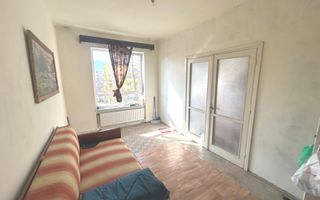 Apartament 2 camere decomandat Tractorul etaj 3 centrală termică nouă - Poză 4