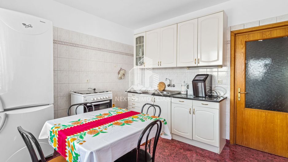 Vila S+P+2E+ M, garaj si spatiu comercial, Km4-5 - Poză 10