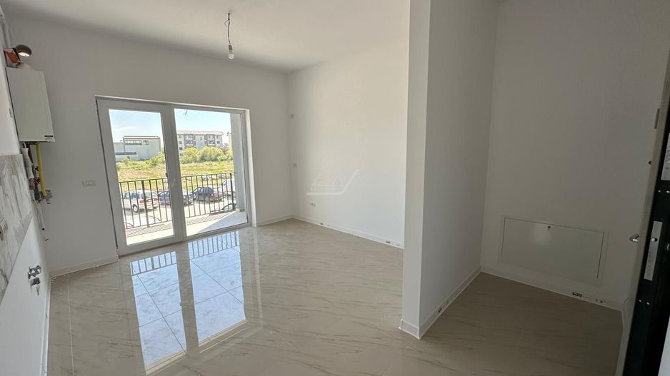 Bloc la asfalt. Gradina 15 mp. Loc de parcare. - Poză 1