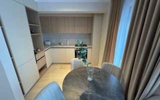 Apartment deosebit cu curte proprie si loc de parcare - Poză 7