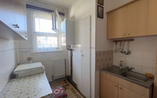 Apartament 2 camere decomandat zona centrala 36,500 euro negociabil - Poză 4