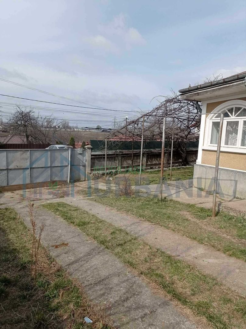 De vanzare casa in Dancu cu teren 1366mp - Poză 2