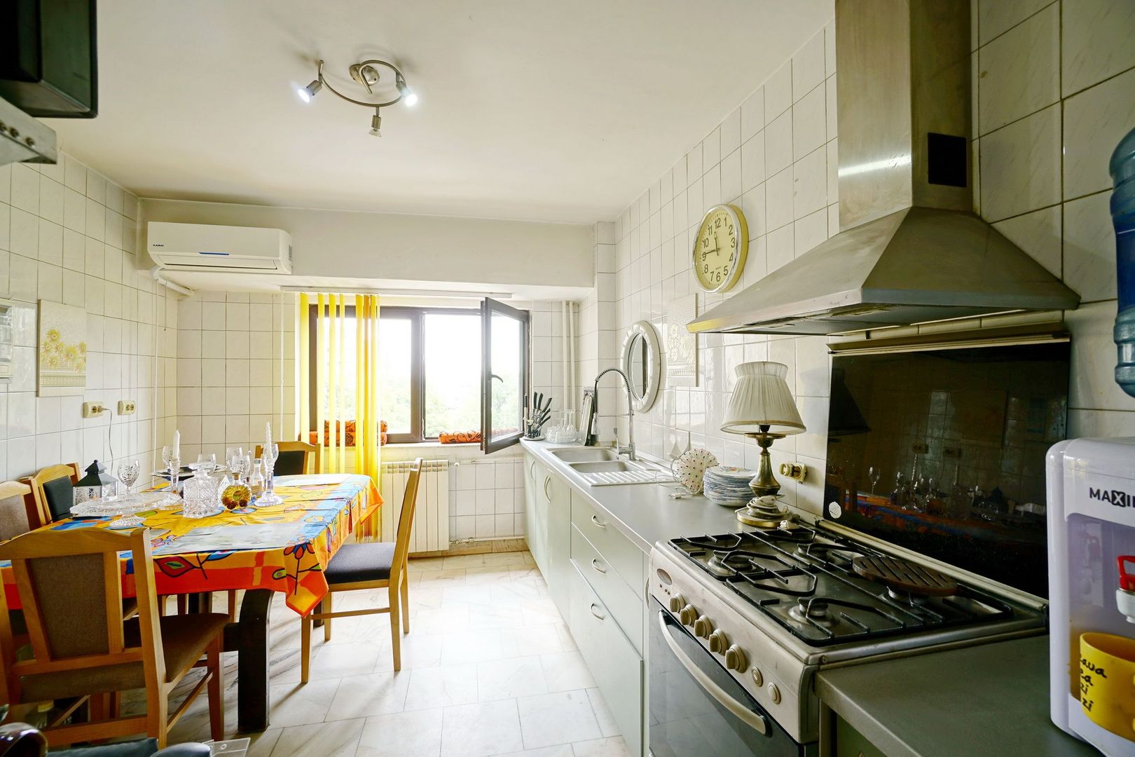 Apartament 5 camere in Piata Victoriei,bloc 1995 - Poză 12