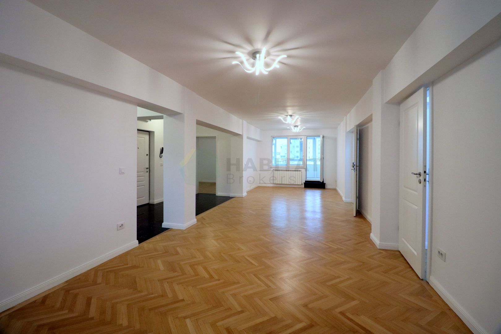 4 Camere (153 mp utili) în Blocul Scala - Poză 9