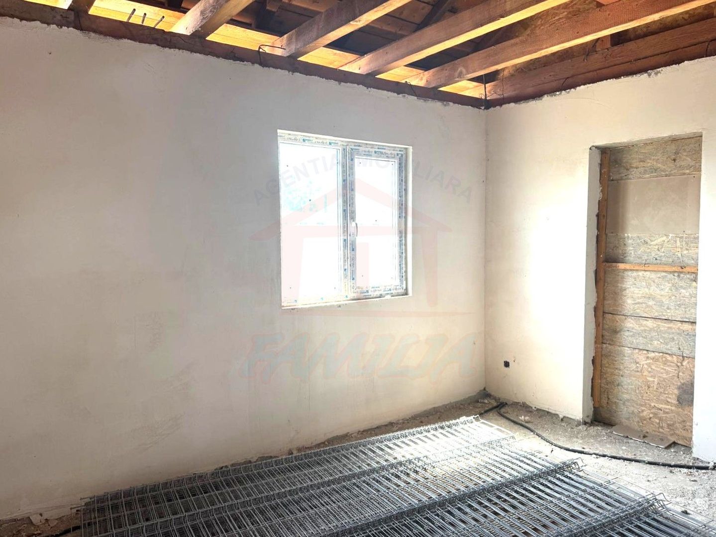 48.000 Euro casa+teren (in concesiune) 804 mp in com Branistea - Poză 6