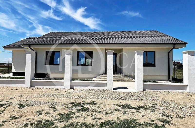 Casa de vanzare cu 4 camere in zona Santandrei, Oradea - Poză 1