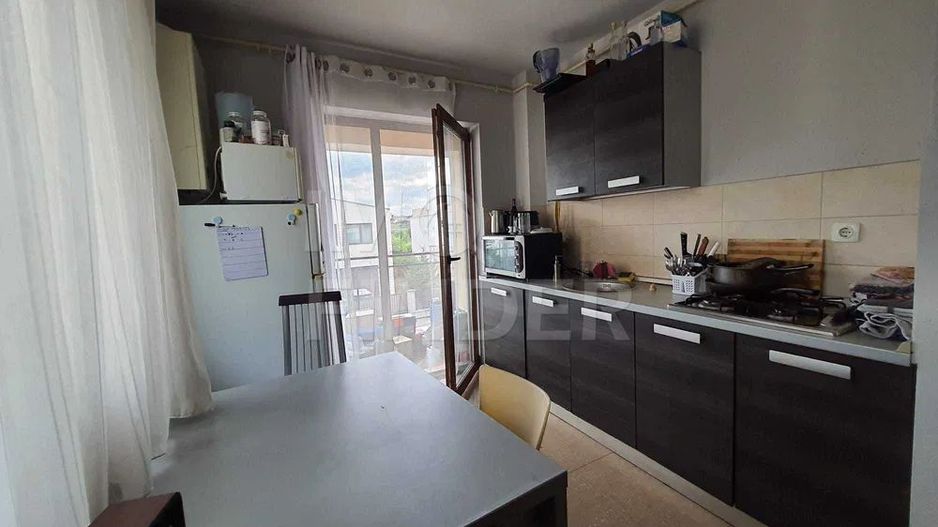 Apartament etaj 1 cu Parcare bloc tip vila zona Iulius Mall - Poză 3