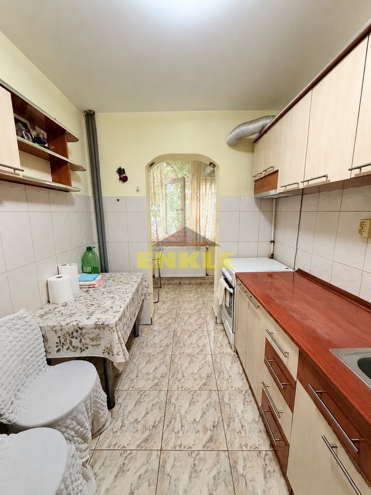 De vanzare apartament cu 2 camere, zona Bucovina - Poză 3