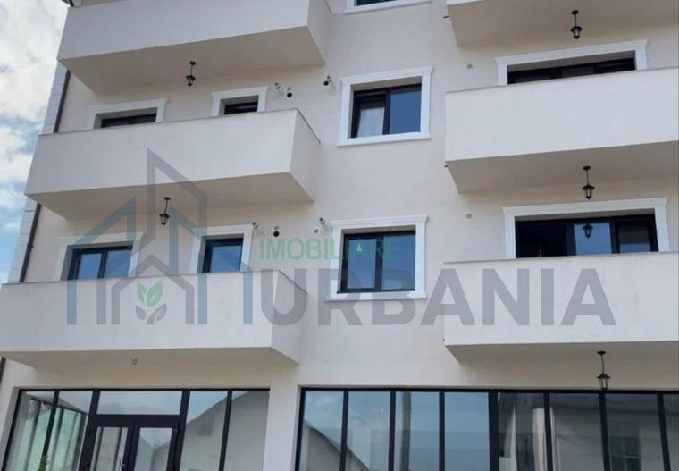 Spatii Comerciale de Vanzare/Inchiriere- 2 min. Manta Rosie, Hlincea - Poză 1