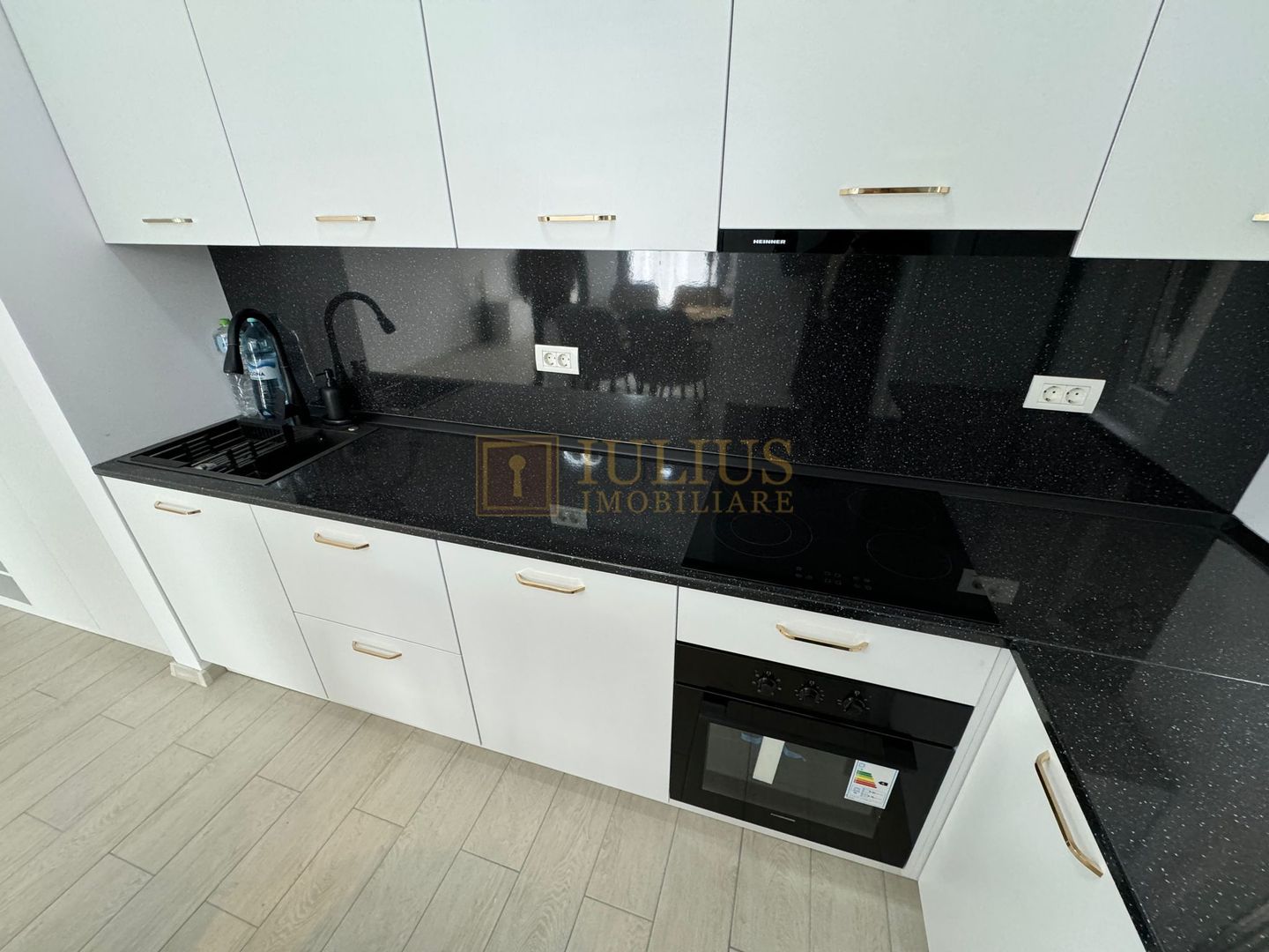 Zona Linistita-Mobilat utilat complet -bloc nou - Poză 7