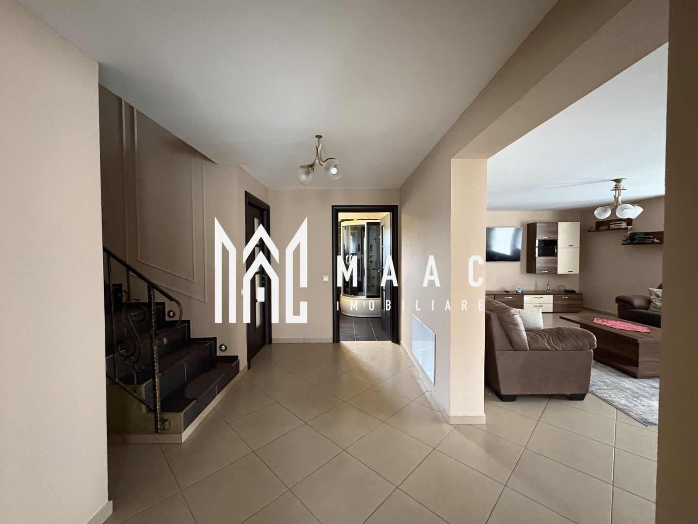 Casa cu 5 camere  I Curte 920 mp  I Tocile - Poză 6