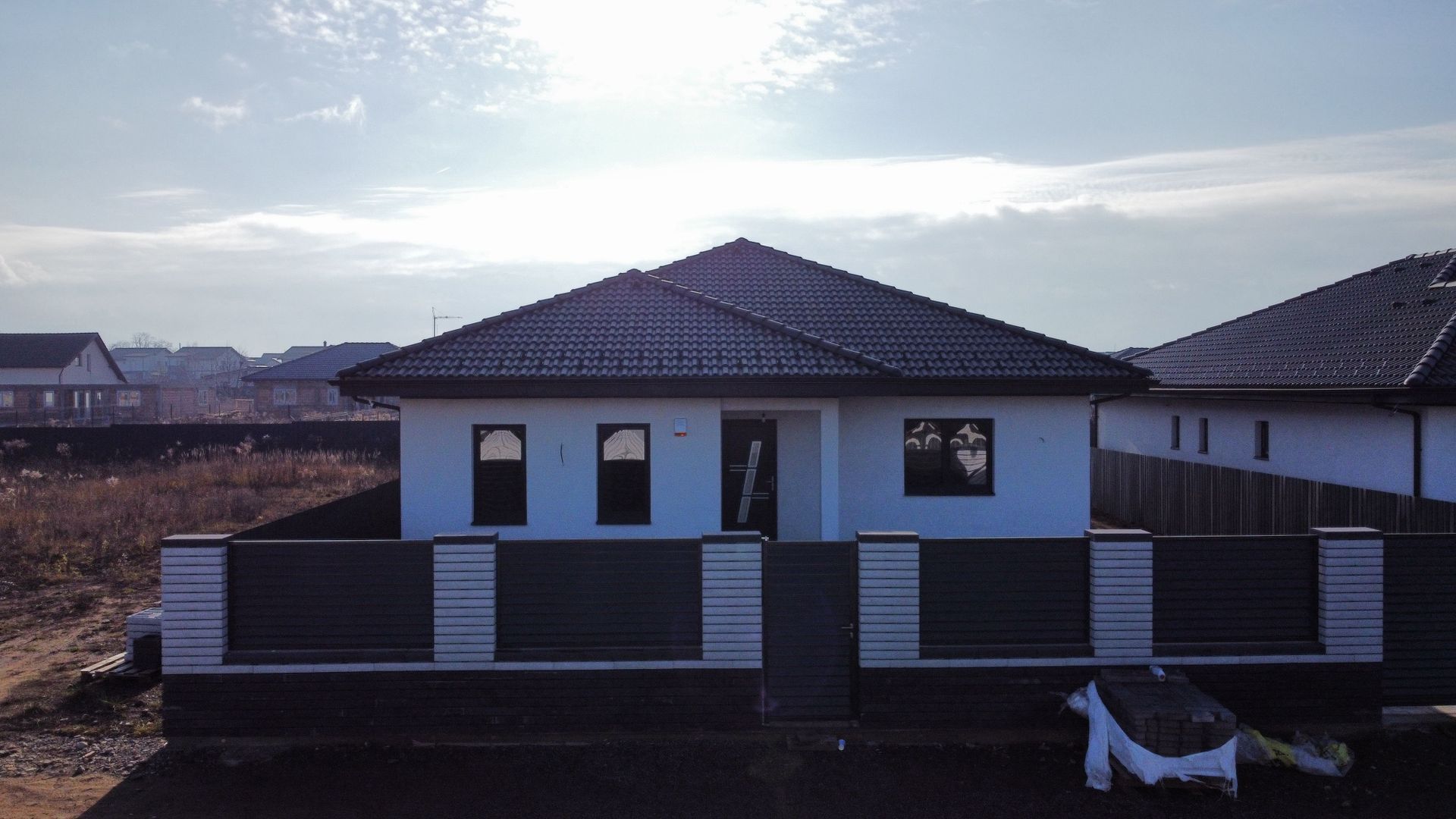 🏡 Casă modernă pe parter de vânzare – Cartier Izvor - Poză 1