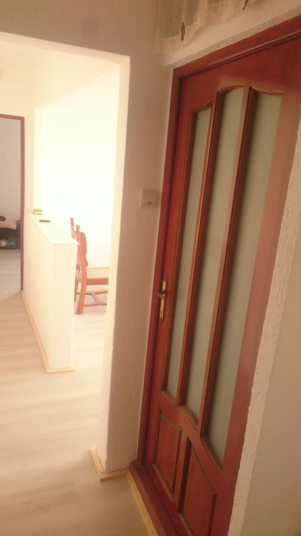 ageuropa.ro vinde ap 3 cam 49mp cu BALCON la etajul 3 în Micro 15. - Poză 3