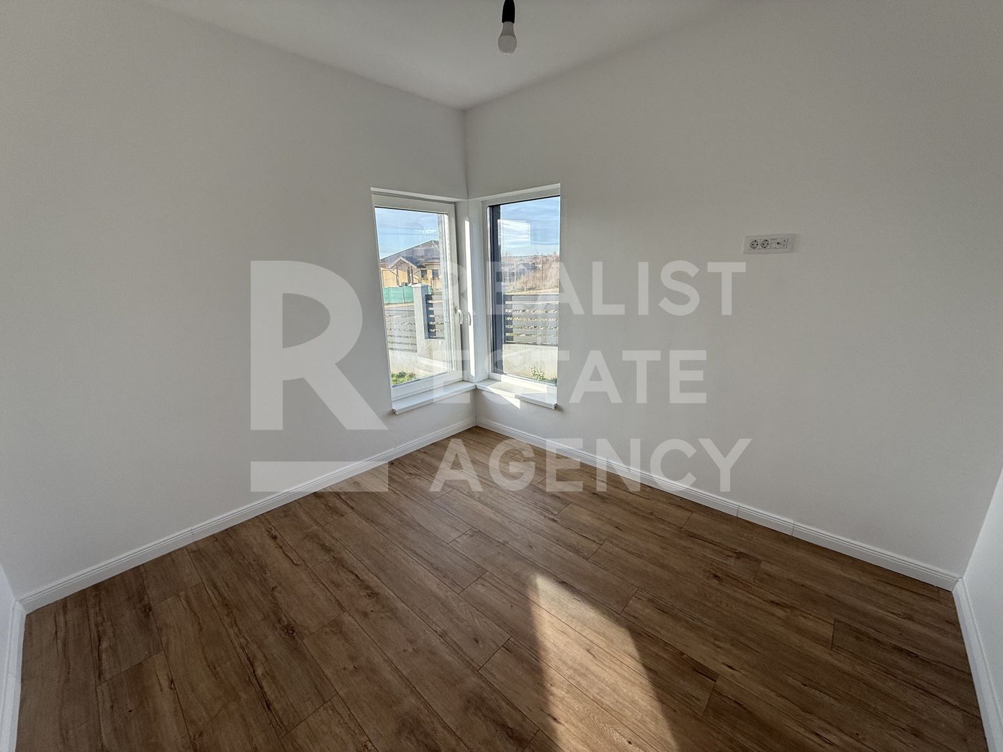 Vânzare, casă modernă, 5 camere, Valea Adâncă, Iași - Poză 3