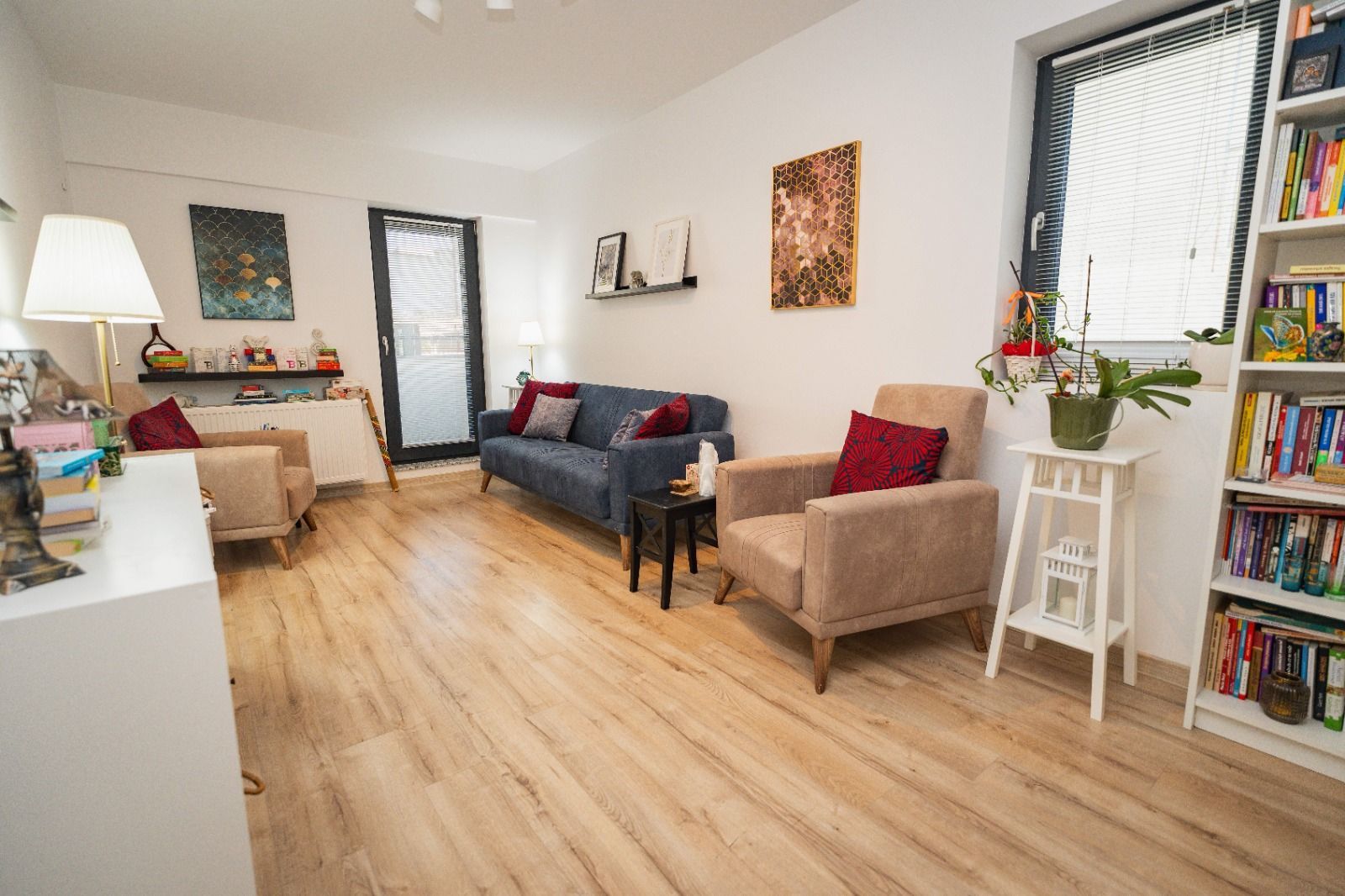 Vanzare Apartament 2 camere Obor , Bloc Nou, Parter - Poză 3