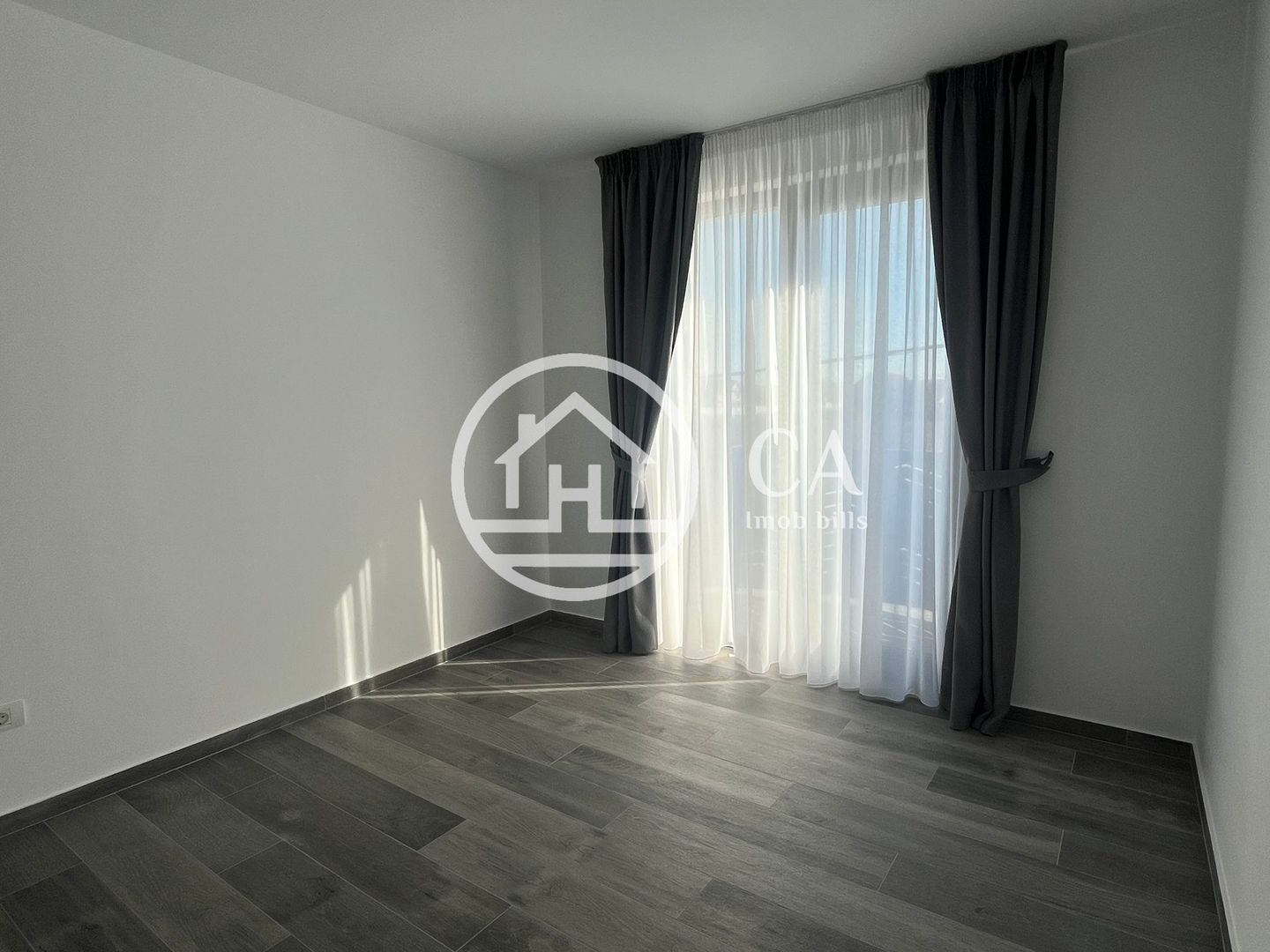 Casă cu 6 camere de închiriat în Cartierul Grigorescu, Oradea - Poză 8