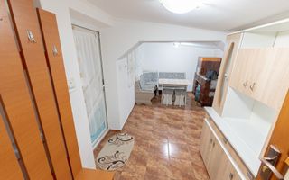 Casă cu 5 camere, complet renovată cu teren 920 mp în Tecuci - Poză 8