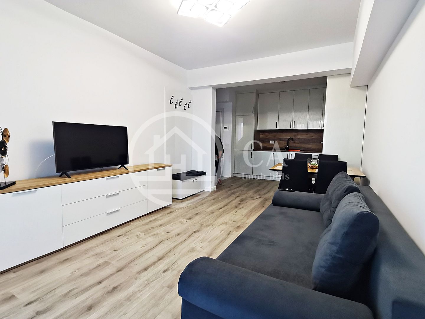 Apartament de închiriat cu 2 camere în PRIMA ARENA, Oradea - Poză 2
